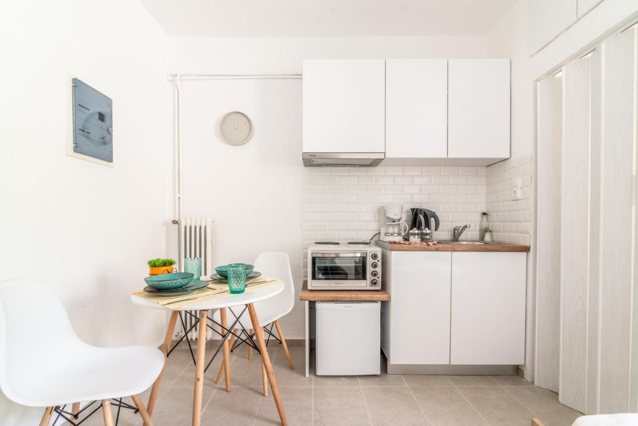 Renovated Studio Near Downtown イラクリオン エクステリア 写真