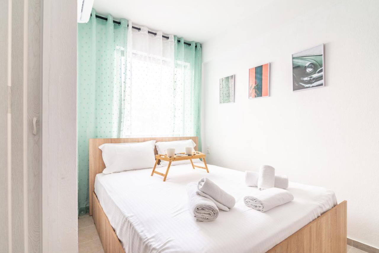 Renovated Studio Near Downtown イラクリオン エクステリア 写真