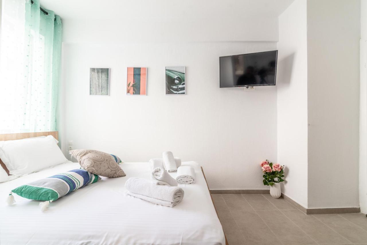 Renovated Studio Near Downtown イラクリオン エクステリア 写真